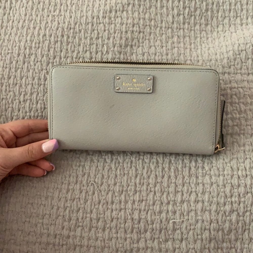 Kate Spade Zip Wallet in Gray